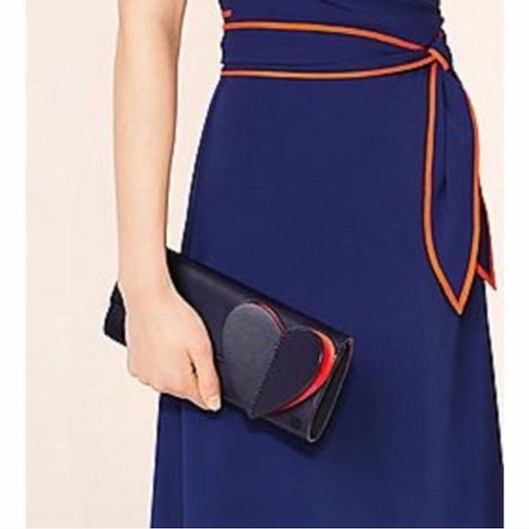 TORY BURCH navy red HEART ❤️CLUTCH NWT✨ - Picture 4 of 15